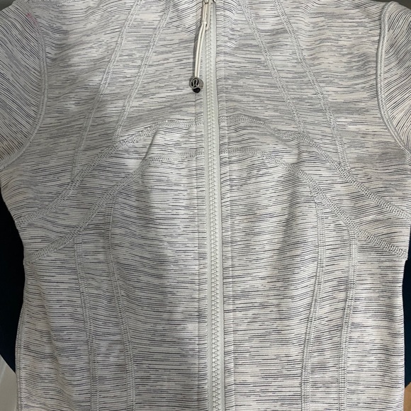 Lululemon Define Jacket - Picture 3 of 6